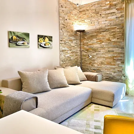 Apartament Street View
